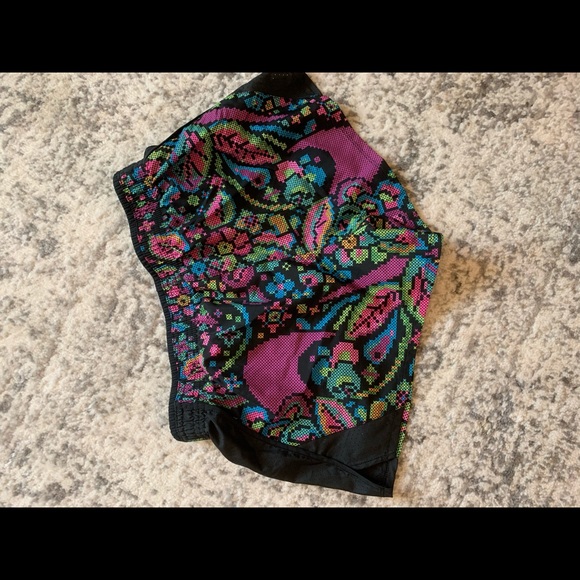 Nike Shorts - Picture 2 of 3